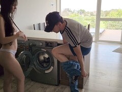 Stepbrother aids stepsister with washing machine, leads to hot sex in tight jeans