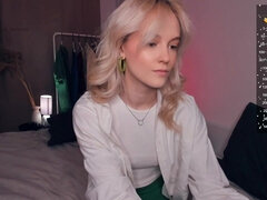 Blonde Teen Camgirl - Homemade solo on webcam