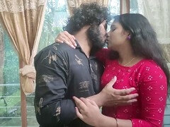 Mallu couple Vaishnavy and Sharun Raj engage in passionate culo romance in traditional attire