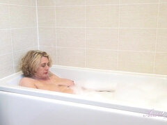 Auntie Camilla masturbating in bathtub and shower - mature with big ass