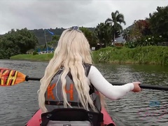 Amateur, Blonde, Exhib, Petite amie, De plein air, Petite femme, Public, Nénés