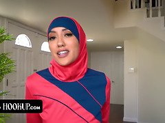 Arab slut Chloe Amour takes landlord's boner to pay her rent