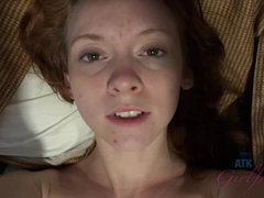 Besamung, Fingern, Fussjob, Freundin, Handjob, Öl, Orgasmus, Pov