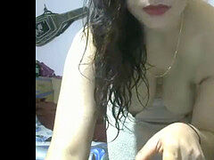 Indian gf After douche displaying Herself Naked On Webcam