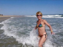 Amateur, Plage, Bikini, Blonde, Britannique, Mère que j'aimerais baiser, Maman