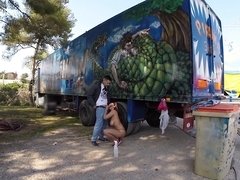 Peitos grandes, Boquete, Jato de porra, Hardcore, Latina, Melharucos naturais, Ao ar livre cartaz de rua outdoor, Piercing