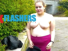 Enthousiasteling, Mooie dikke vrouwen, Grote mammen, Brits, Flashing, Masturbatie, Orgasme, Openbaar