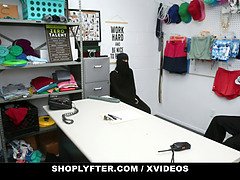 Arabisch, Achterkamer, Gevangen, Sperma shot, Hardcore, Kut duiken, Tiener, Uniformpje