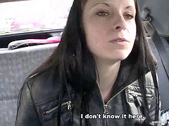 hoe STOP - Pretty black-haired picked up in car park