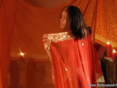 Erotic Seduction From The Oriental Princess Dance