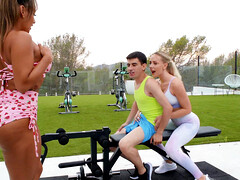 Working out by the pool by sucking and having anal sex