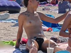 Amatoriale, Spiaggia, Tette grandi, Tettona, Compilation, Tette naturali, Pubblico, Tette