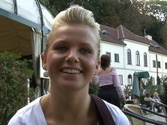 Leie, Blondine, Tschechisch, Hardcore, Geld, Im freien, Pov, Öffentlich