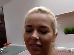 Leie, Blondine, Gehörnter ehemann, Süss, Europäisch, Geld, Pov, Jungendliche (18+)