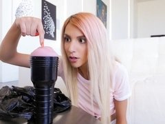 Blondine, Spermaladung, Handjob, Masturbation, Muschi, Rasiert, Titten, Spielzeuge