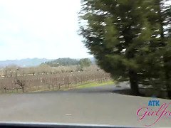 Amateur, Culo grande, Rubia, Coche, Corridas, Aceite, Coño, Chupando