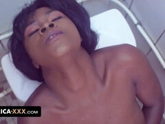 The hot african babe is really horny - Teens (18+)