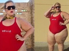 Curvy babe flaunts her figure in a stunning swimsuit