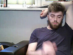 Young guy jerks off and ejaculates on his own beard on live cam - MattieBoyOfficial