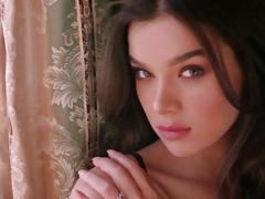 Hailee Steinfeld Hot Underwear Scene On ScandalPlanet.Com