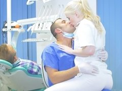 Kinky dentist bangs his sexy blonde assistant