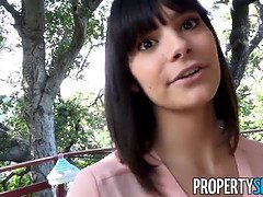 Violet Starr convinces homeowner to sell with her stunning natural tits & POV action